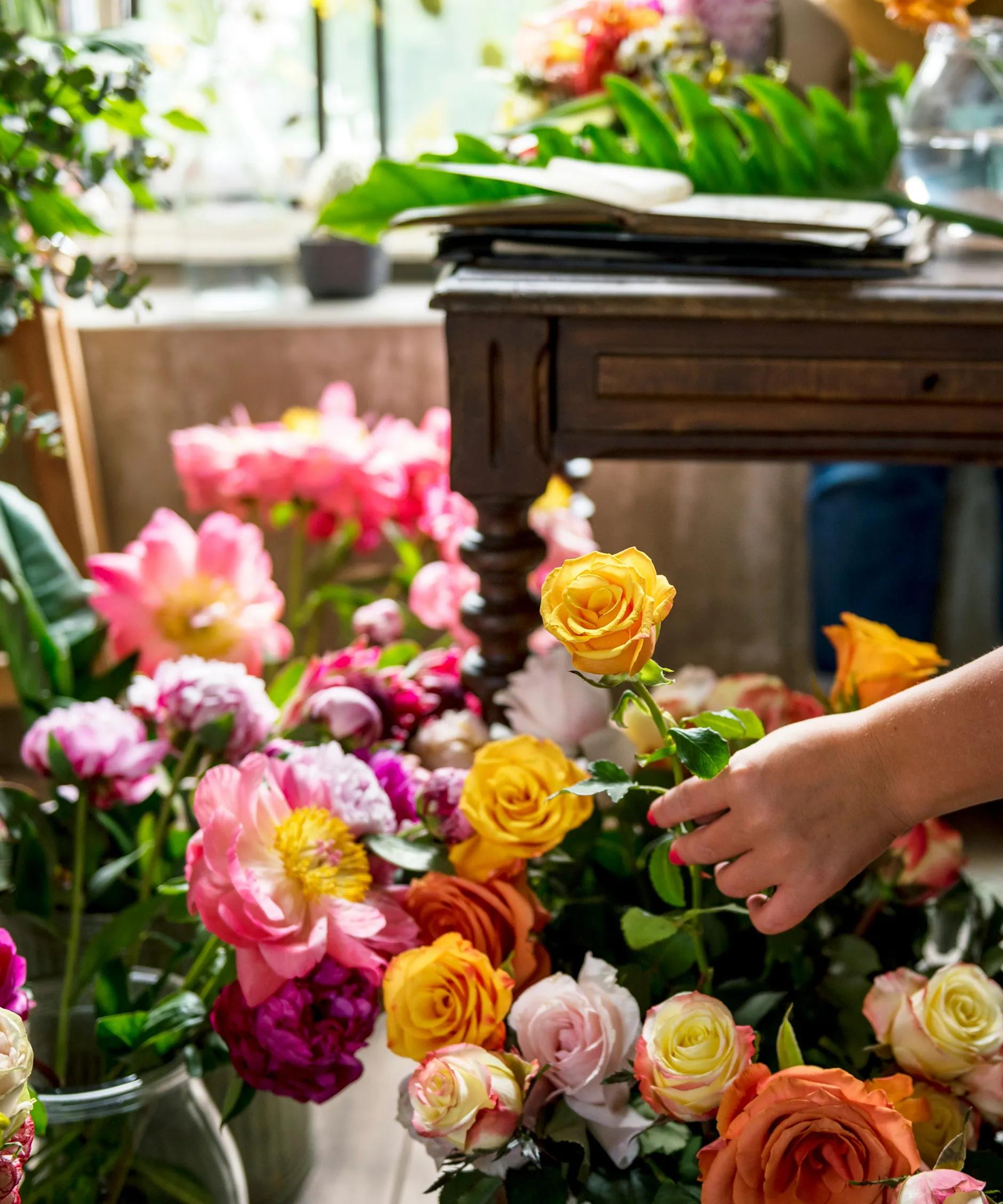 colorful-flower-arrangement